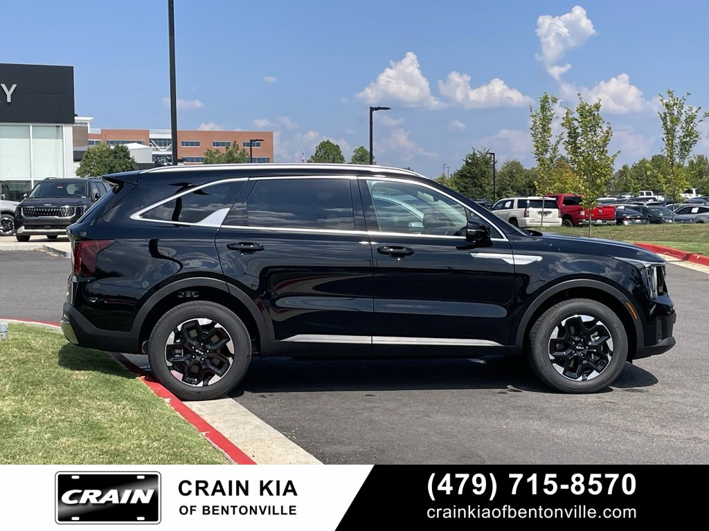 New 2025 Kia Sorento S image 9