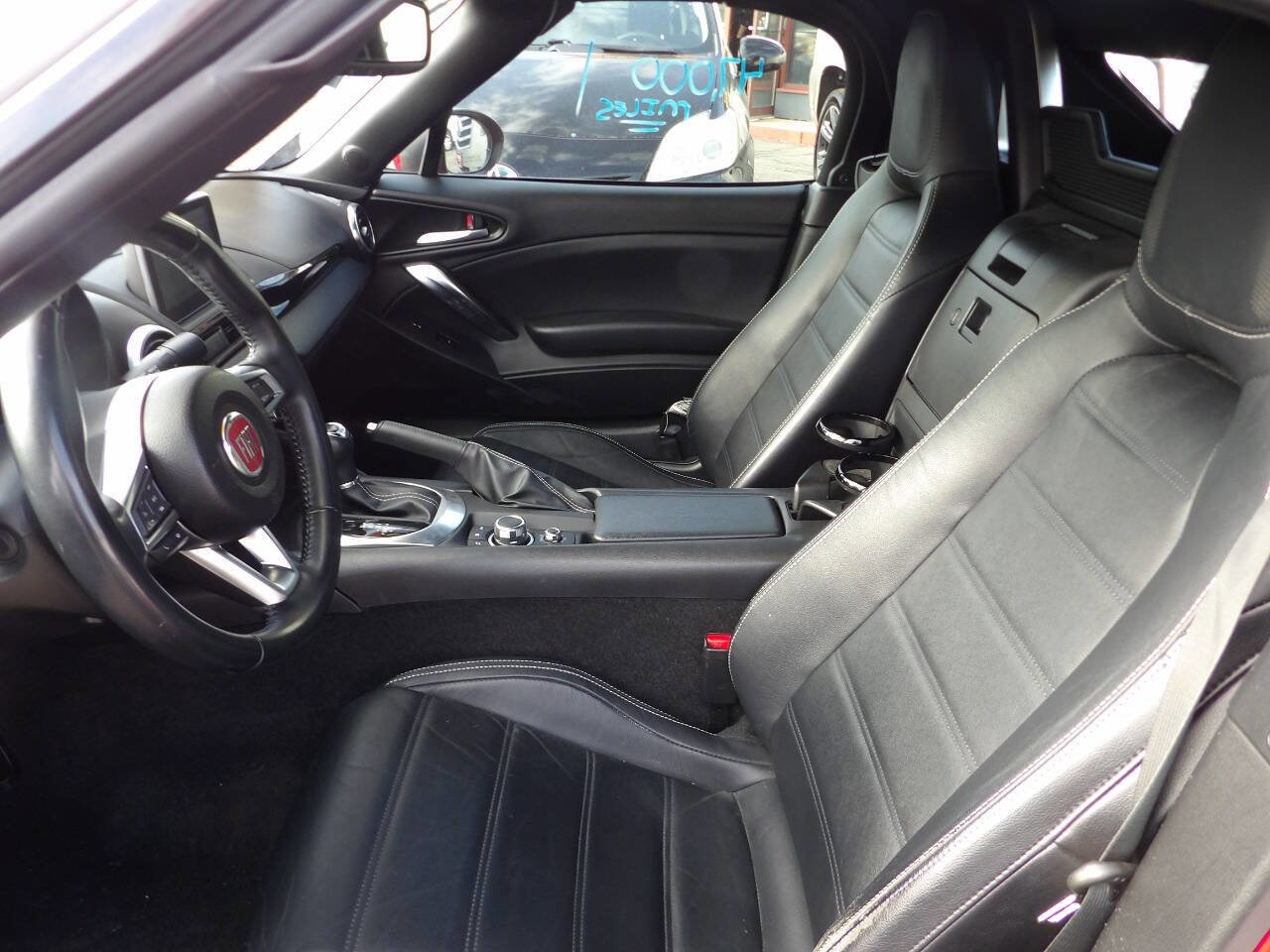 Used 2017 FIAT 124 Spider Lusso image 9