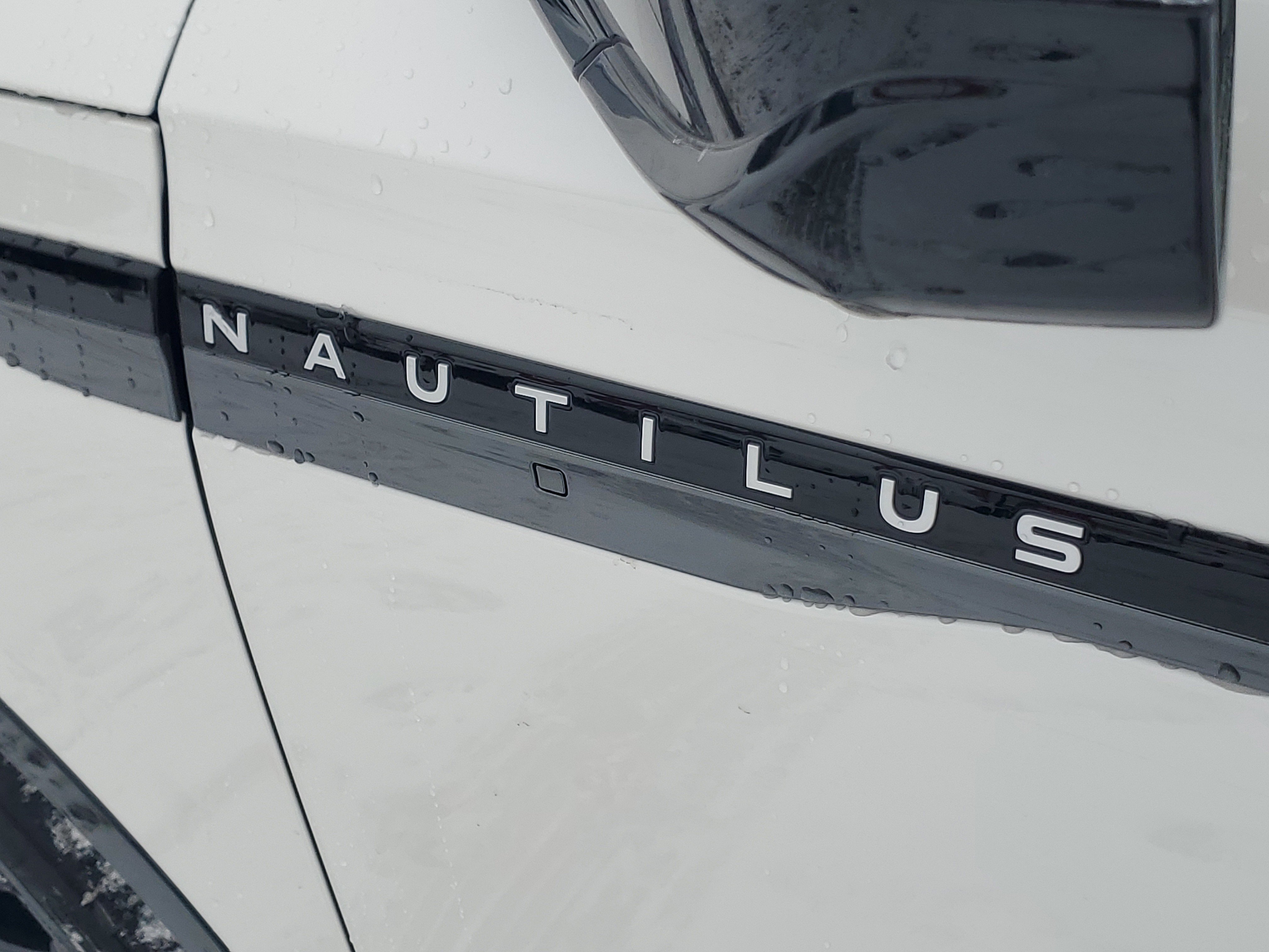New 2026 Lincoln Nautilus Reserve w/ Jet Appearance Package AWD/4WD image 7