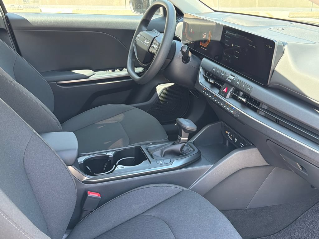 New 2026 Kia K4 FWD image 10