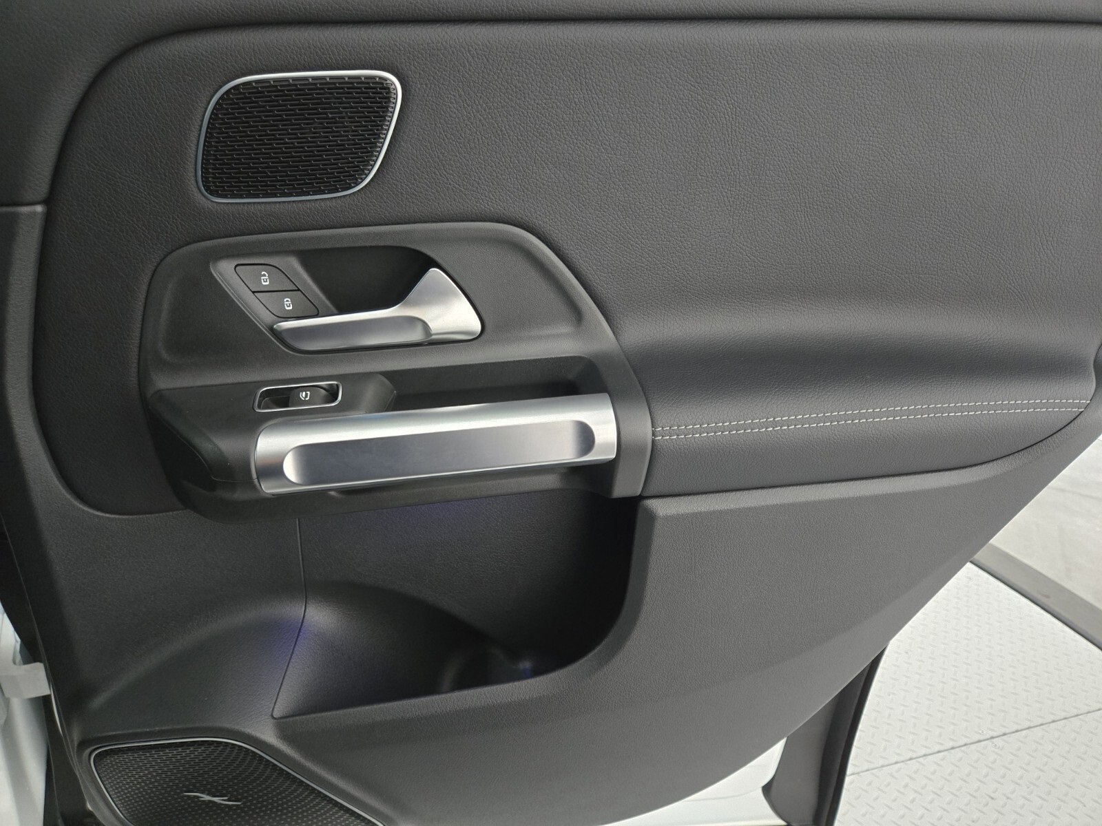 Used 2025 Mercedes-Benz GLB 250 image 19