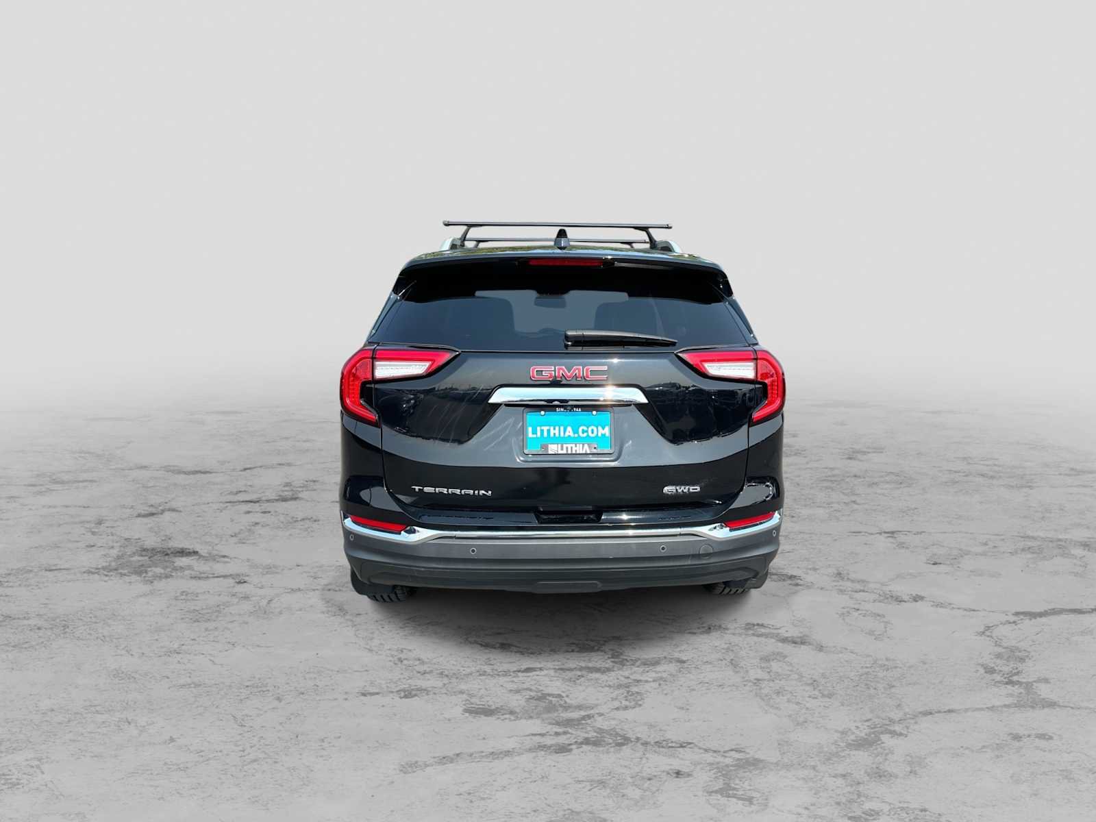 Used 2022 GMC Terrain SLT w/ LPO, Floor Liner Package AWD/4WD image 7