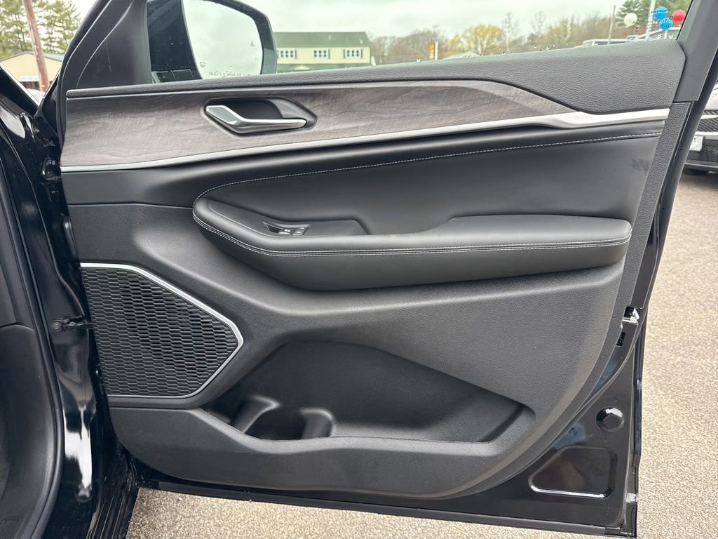 New 2026 Jeep Grand Cherokee Limited image 33