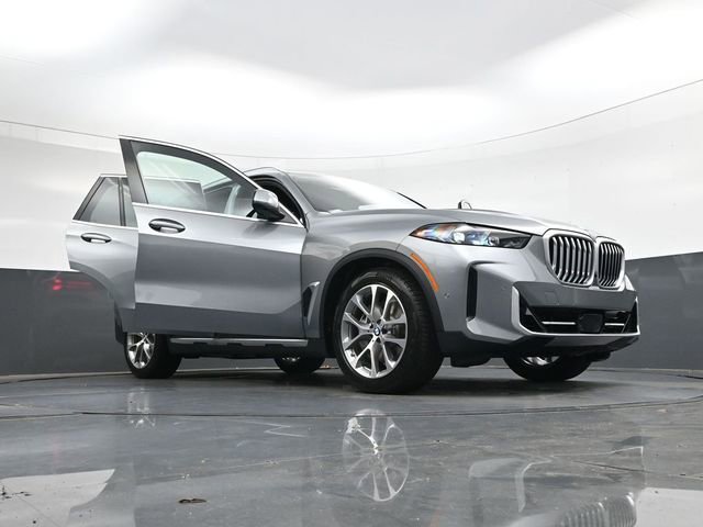 New 2026 BMW X5 xDrive50e image 42