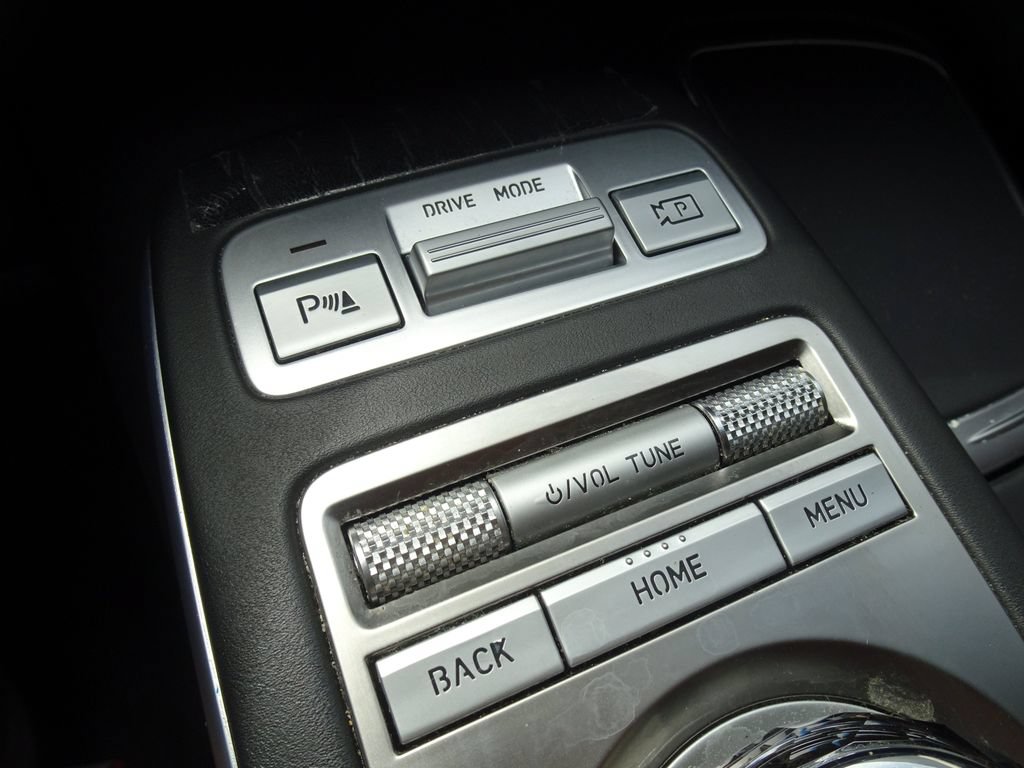 Used 2023 Genesis GV70 2.5T AWD/4WD image 24