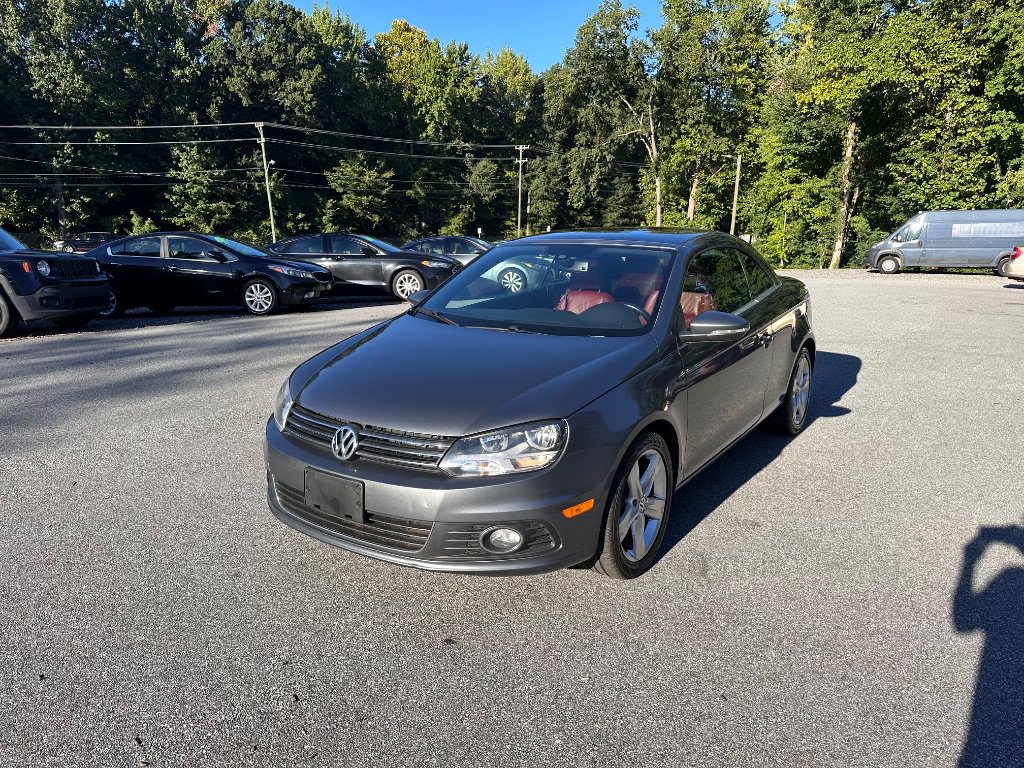 Used 2012 Volkswagen Eos Lux FWD image 4