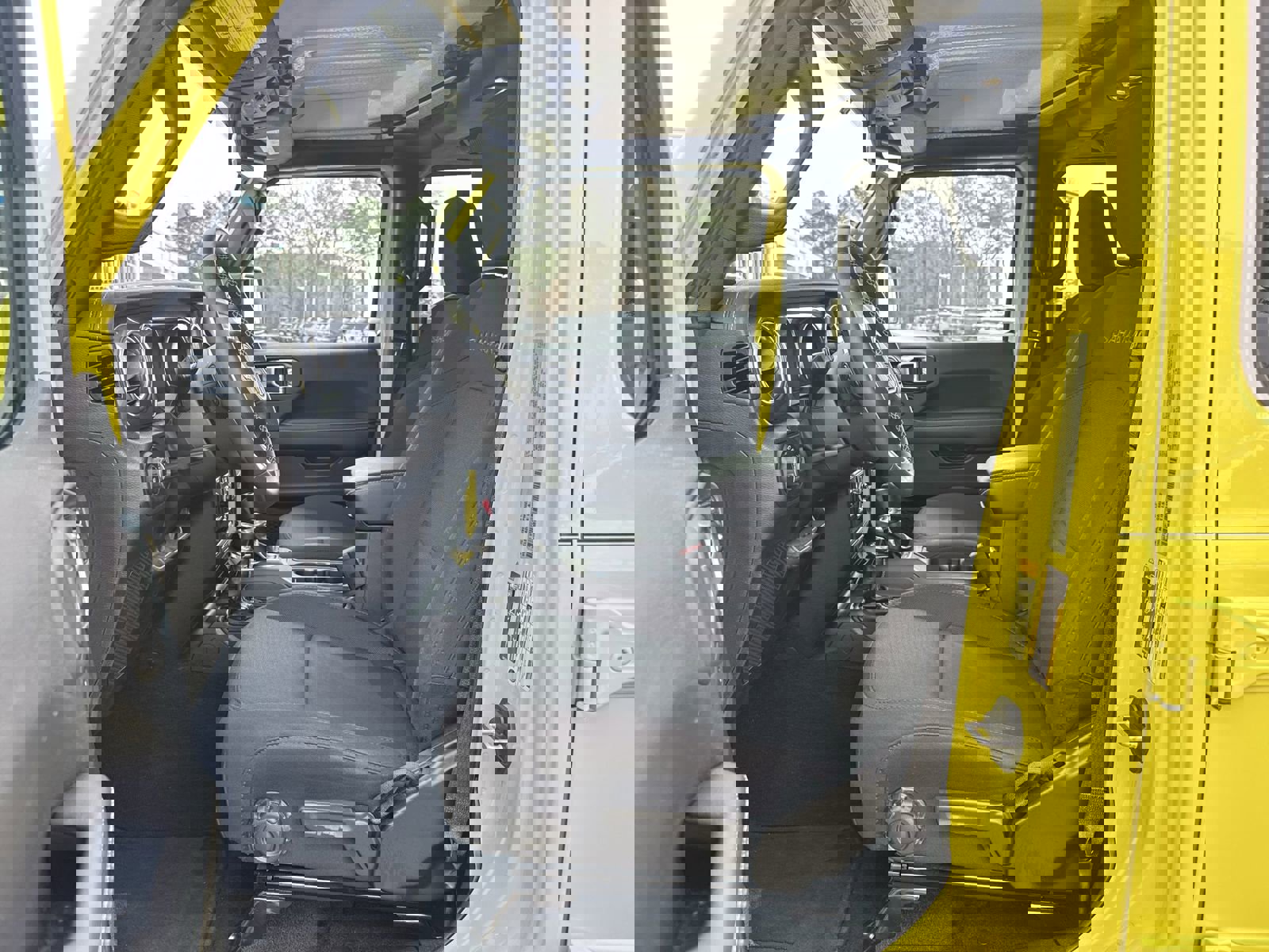 Used 2023 Jeep Wrangler Sahara image 15