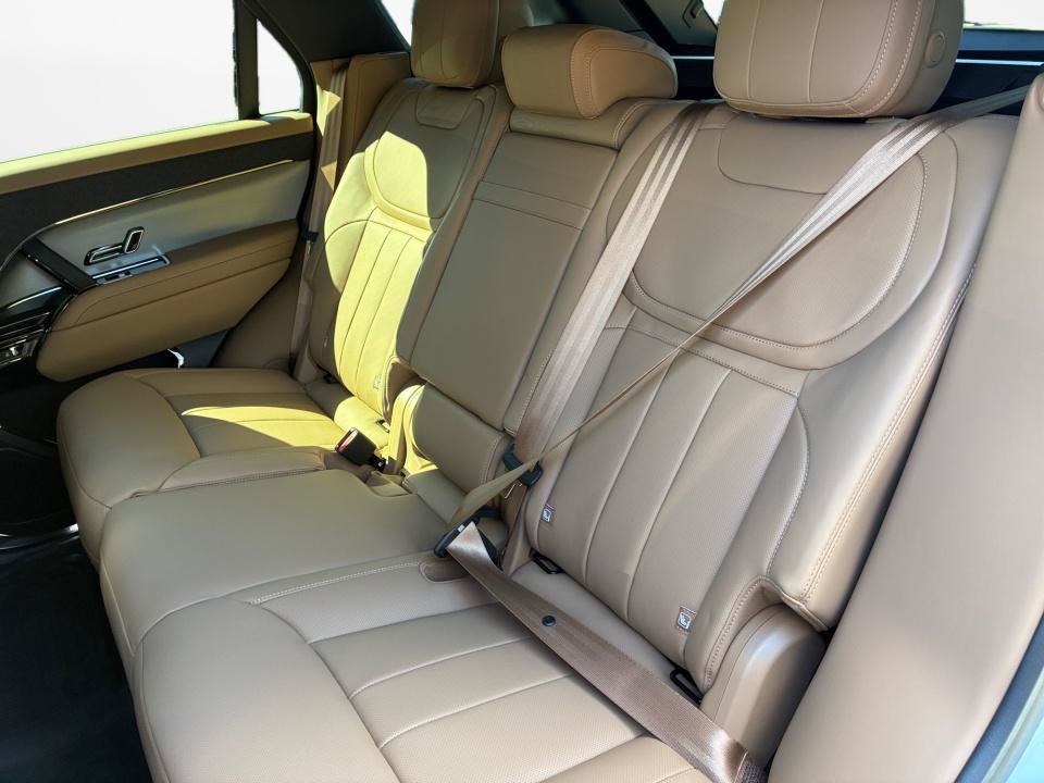 New 2026 Land Rover Range Rover Sport SE AWD/4WD image 12