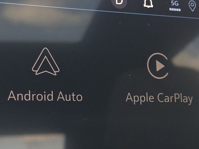 New 2026 Chevrolet Traverse RS w/ LPO, Floor Liner Package image 7