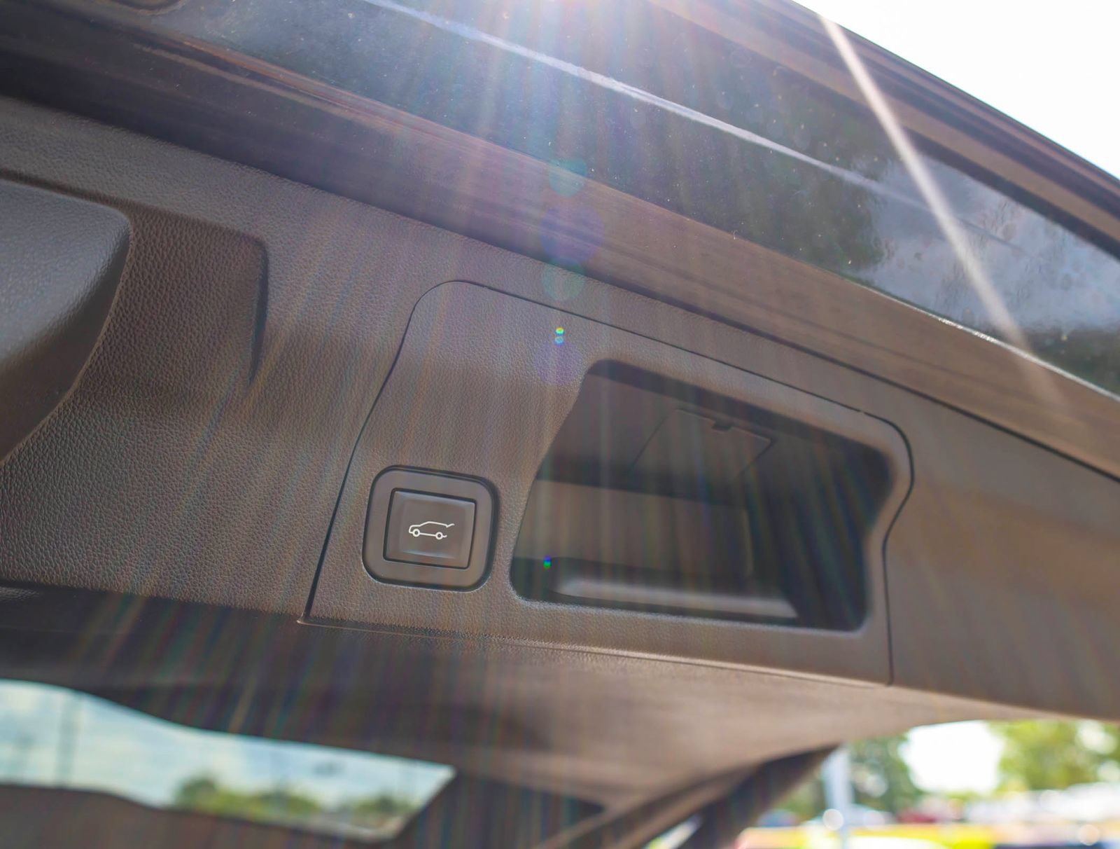 Used 2019 GMC Acadia SLT w/ Black Edition FWD image 7