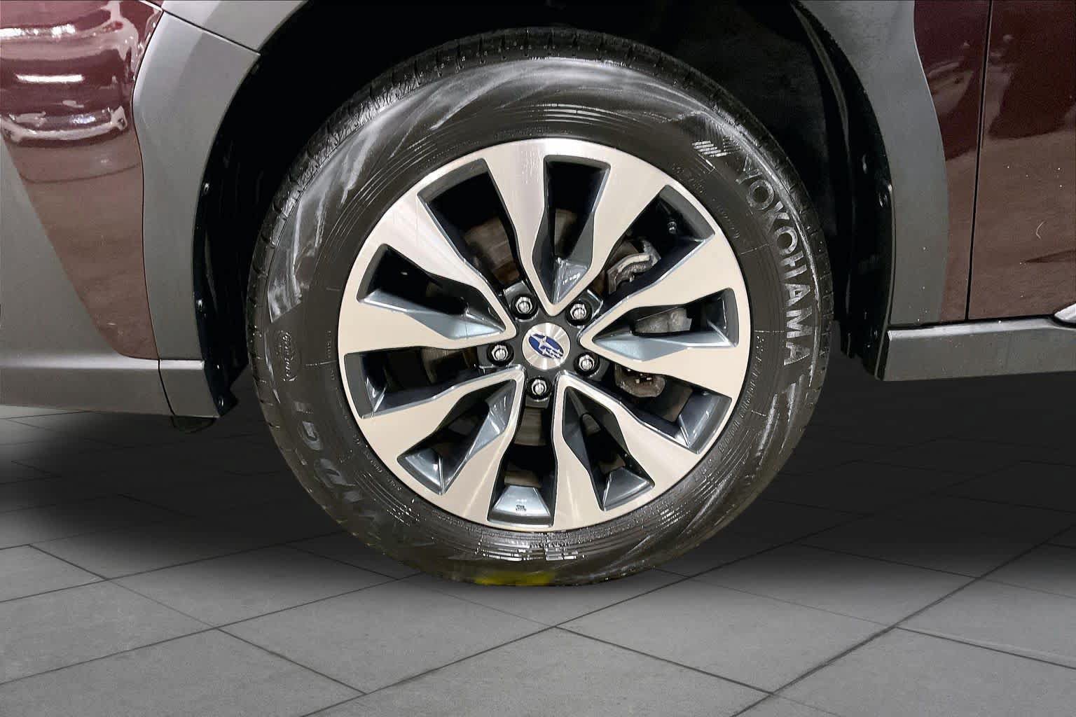 Used 2024 Subaru Outback Limited AWD/4WD image 11