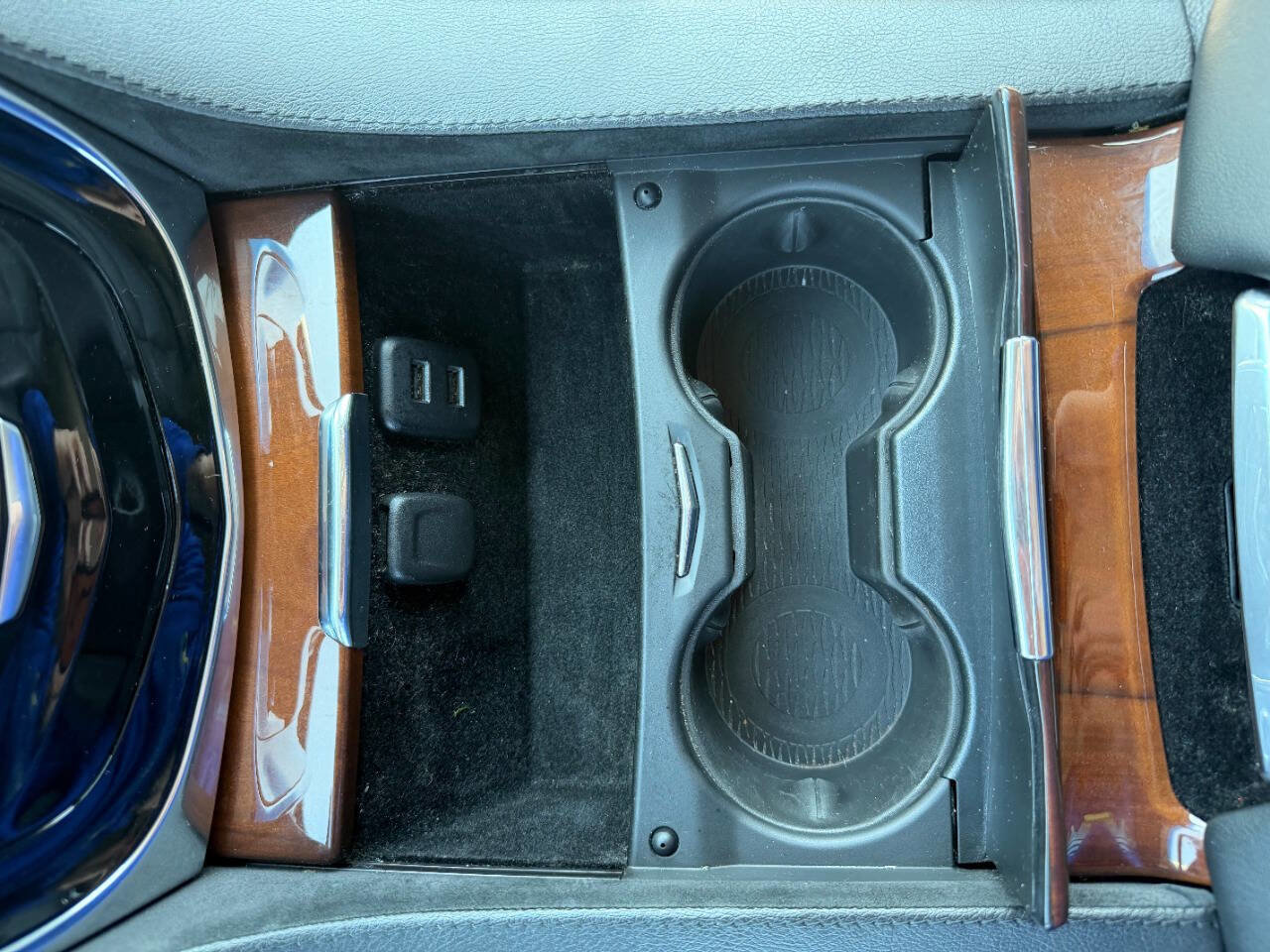 Used 2017 Cadillac Escalade ESV Premium Luxury image 33