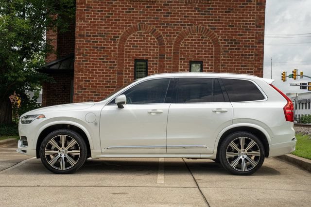 Used 2025 Volvo XC90 T8 Plus w/ Protection Package Premier AWD/4WD image 8
