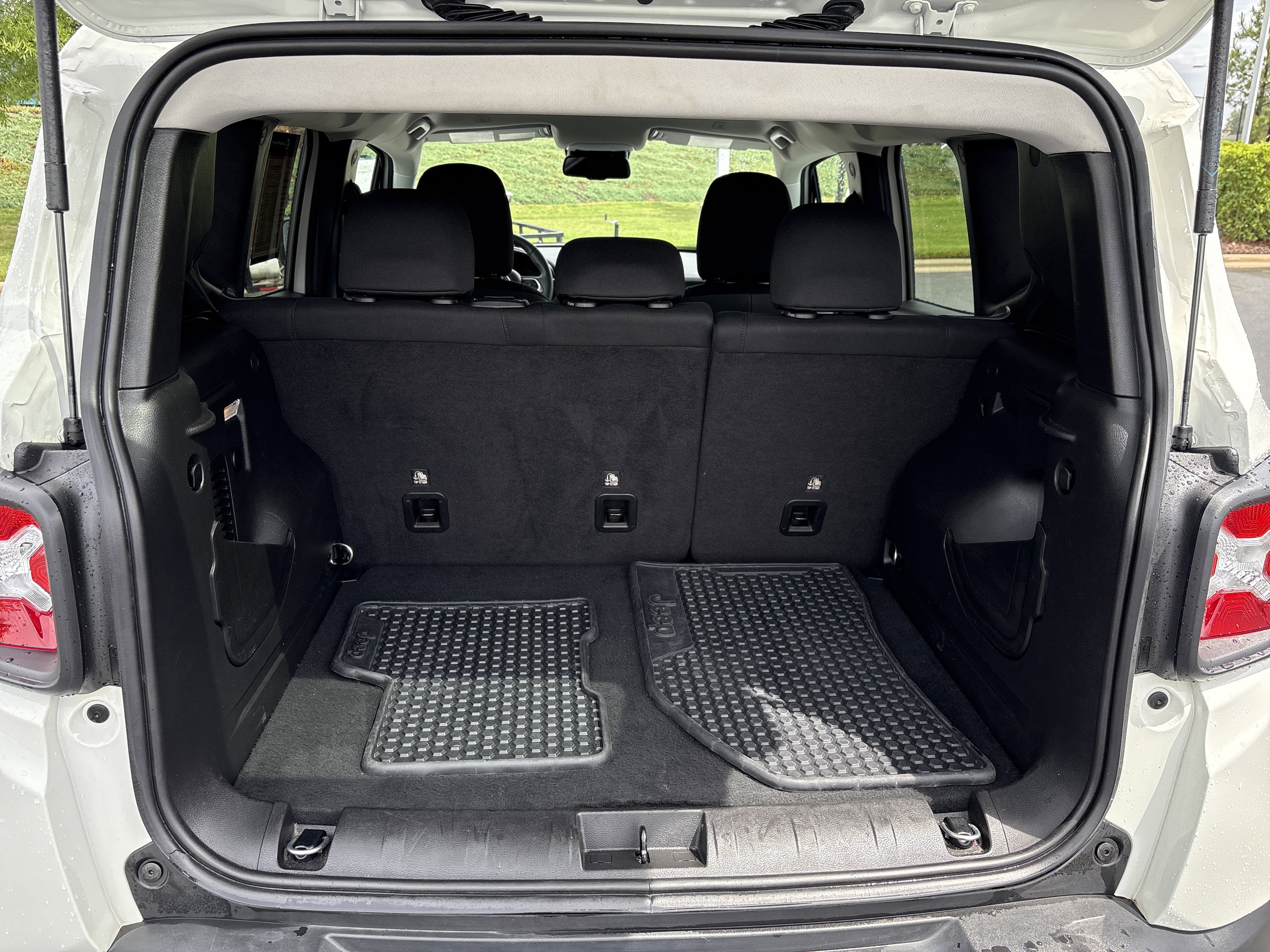Certified 2023 Jeep Renegade Trailhawk AWD/4WD image 34