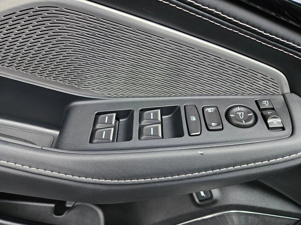 Certified 2023 Acura MDX SH-AWD w/ Advance Package image 27