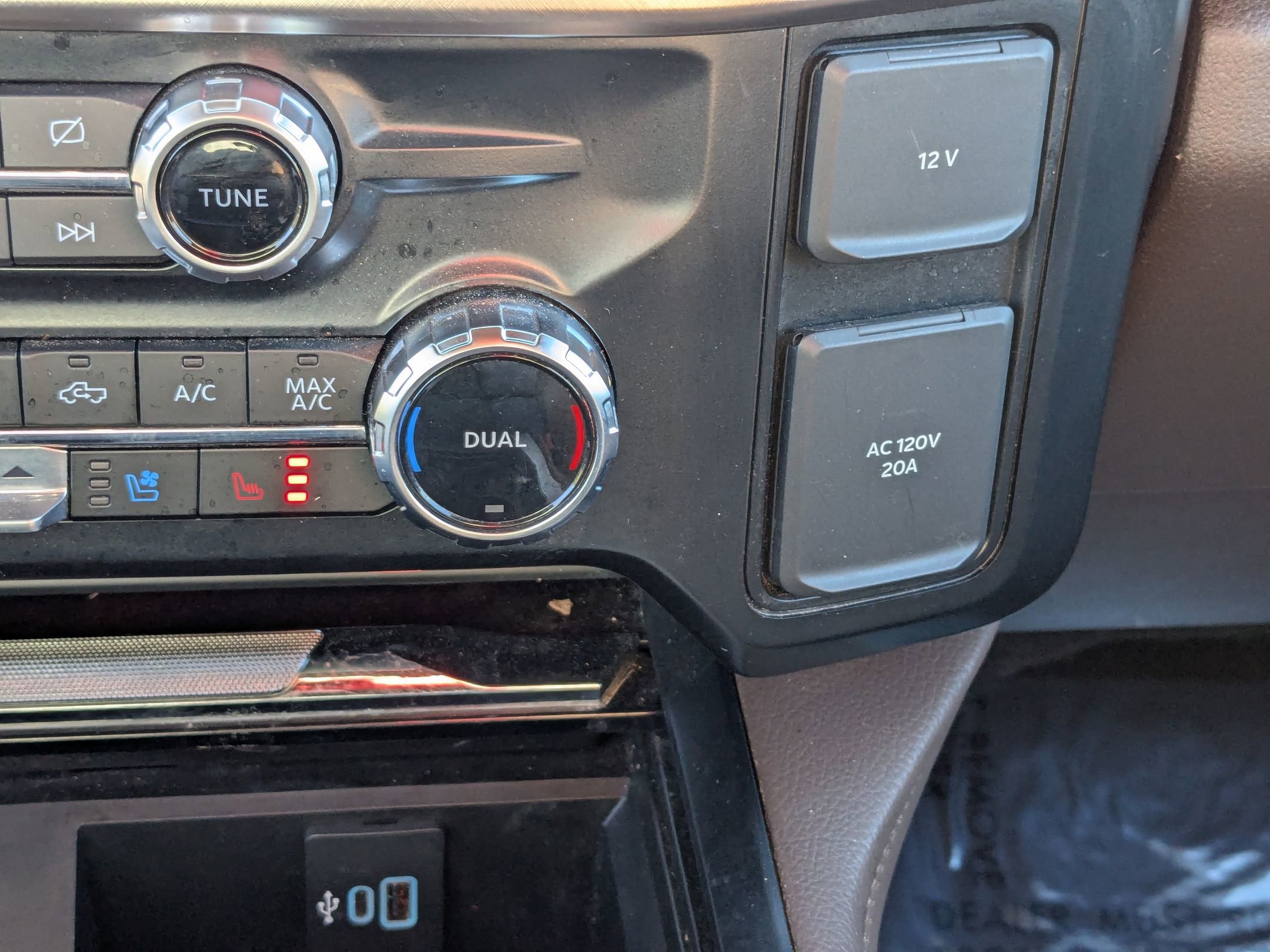 Used 2023 Ford F450 King Ranch w/ Chrome Package image 31