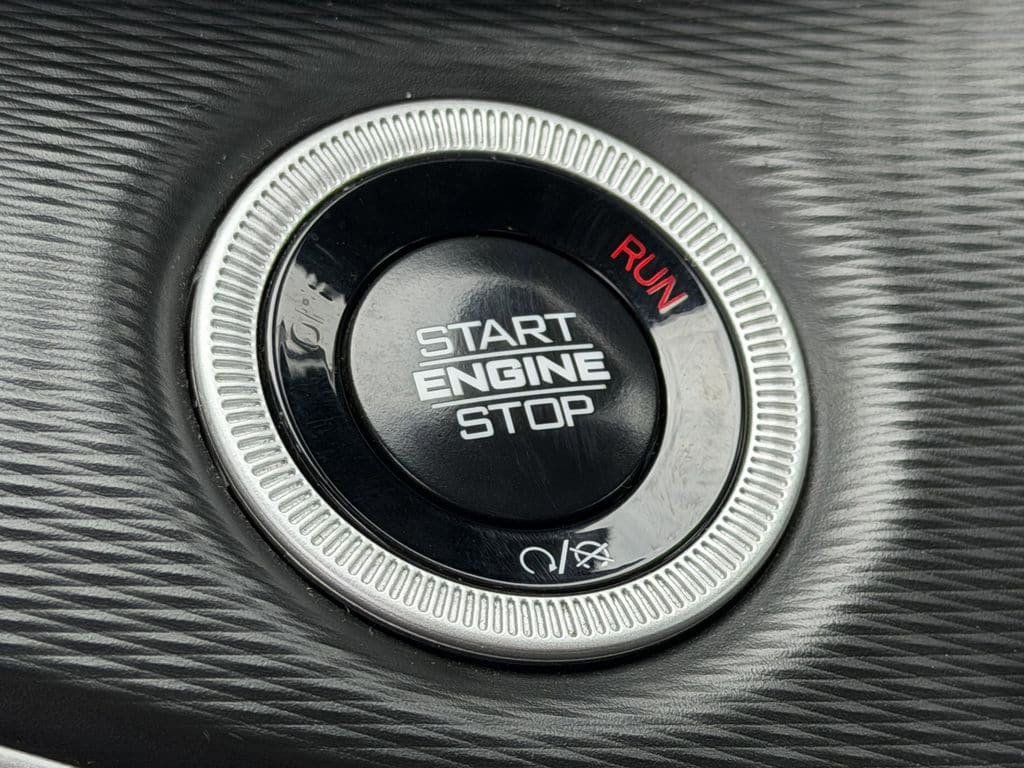 Used 2025 Jeep Grand Cherokee Altitude AWD/4WD image 22