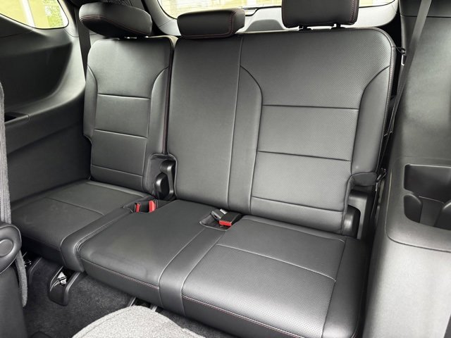 Used 2025 Chevrolet Traverse Z71 w/ Driver Confidence Package image 7