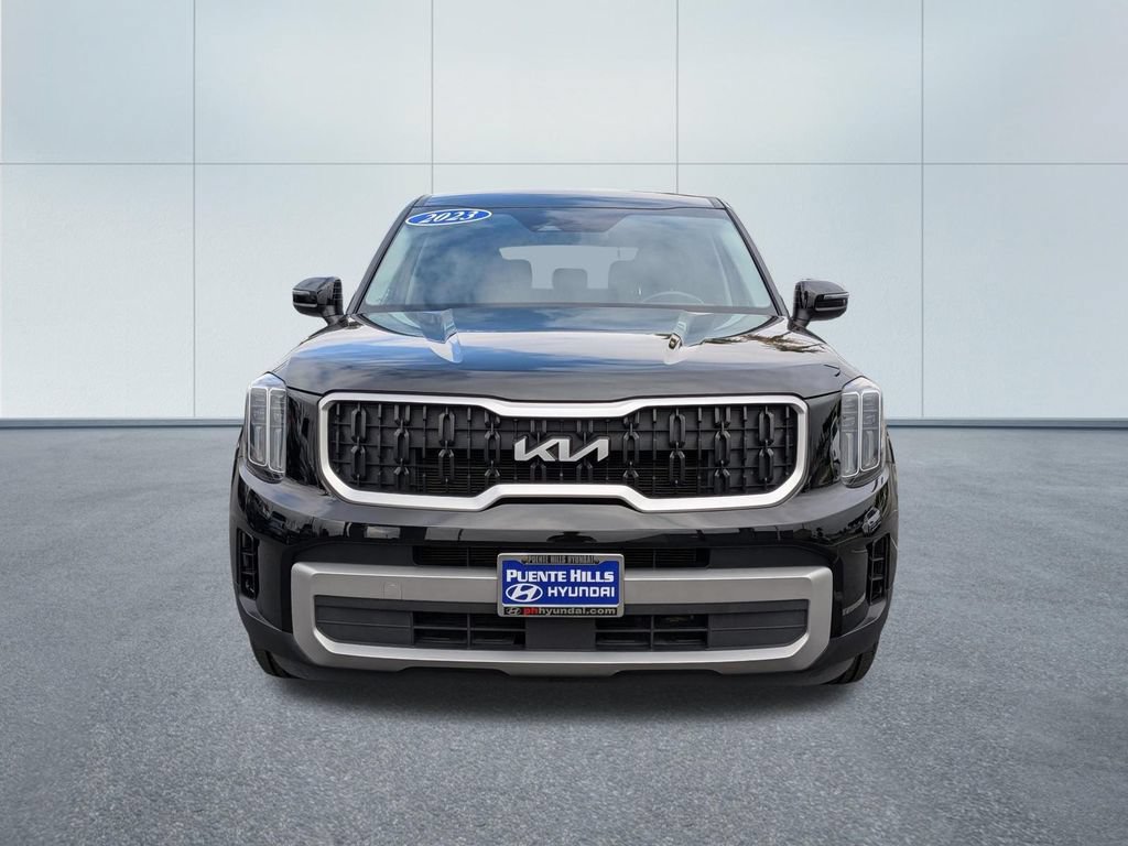 Used 2023 Kia Telluride LX FWD image 2
