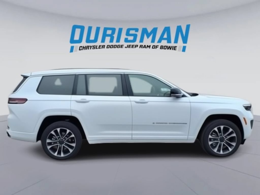 New 2025 Jeep Grand Cherokee L Overland w/ Advanced Protech Group III AWD/4WD image 2