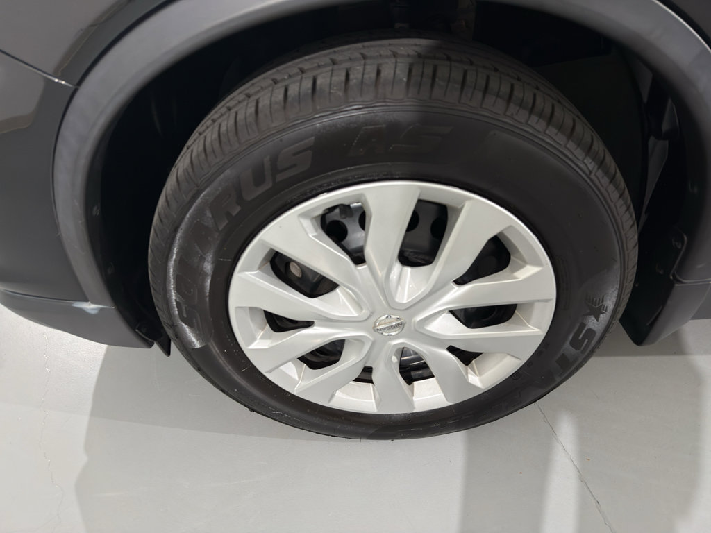 Used 2020 Nissan Rogue S image 4