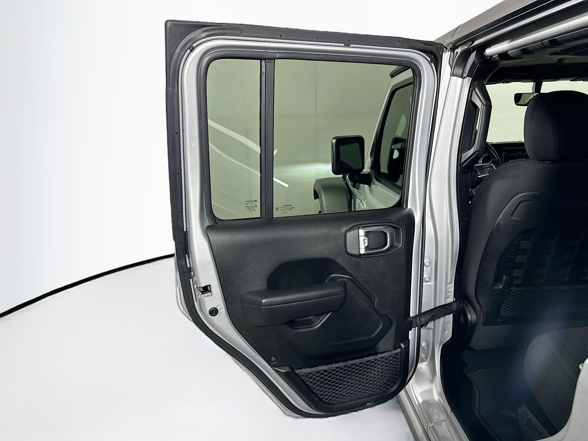 Used 2023 Jeep Wrangler Unlimited Rubicon 4xe w/ Safety Group image 26