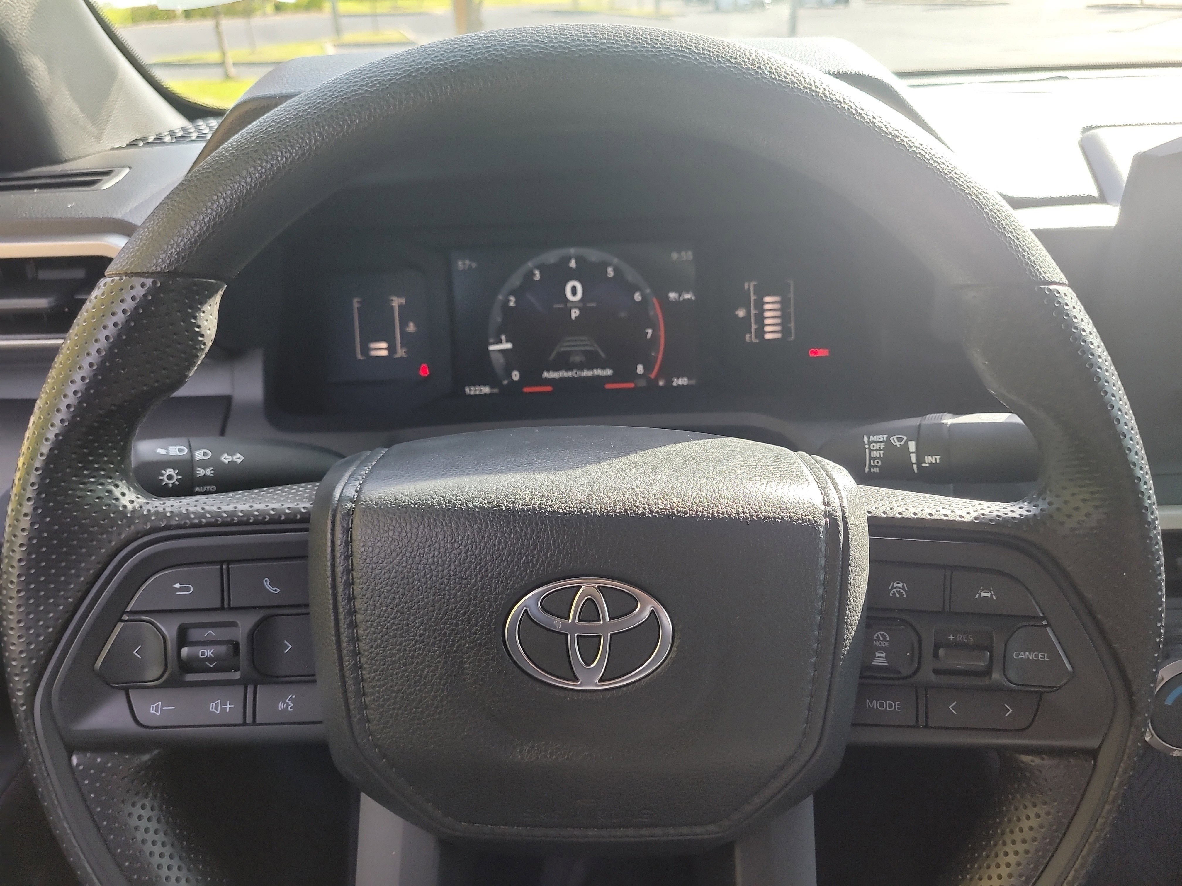 Certified 2025 Toyota Tacoma SR image 29