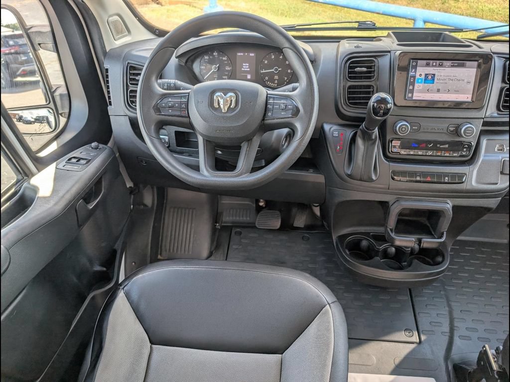 Used 2025 RAM ProMaster 2500 w/ Convenience Group FWD image 11