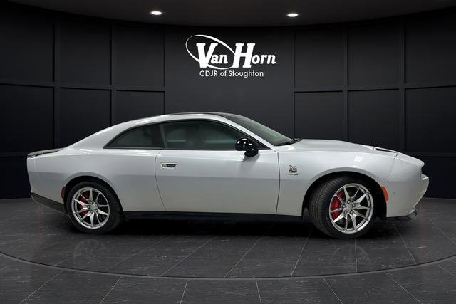 Used 2025 Dodge Charger R/T Scat Pack w/ Track Pack image 2