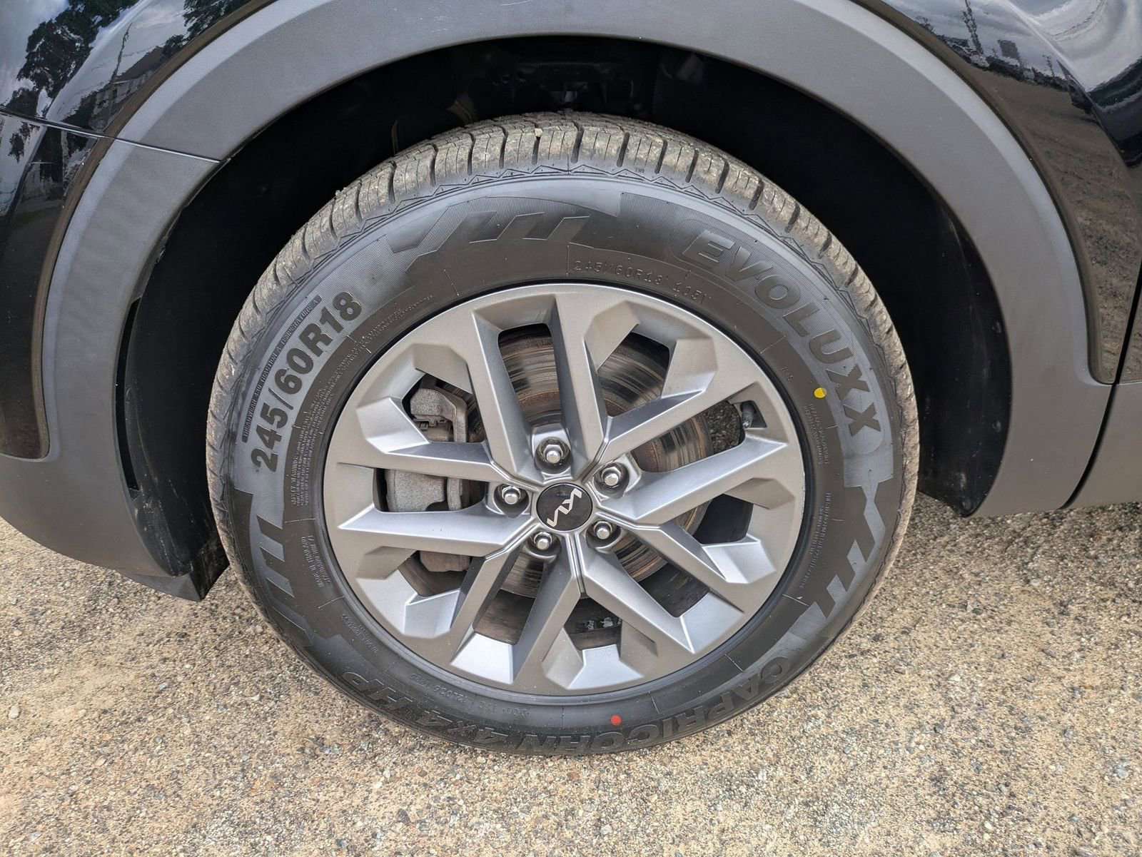 Used 2023 Kia Telluride LX image 9