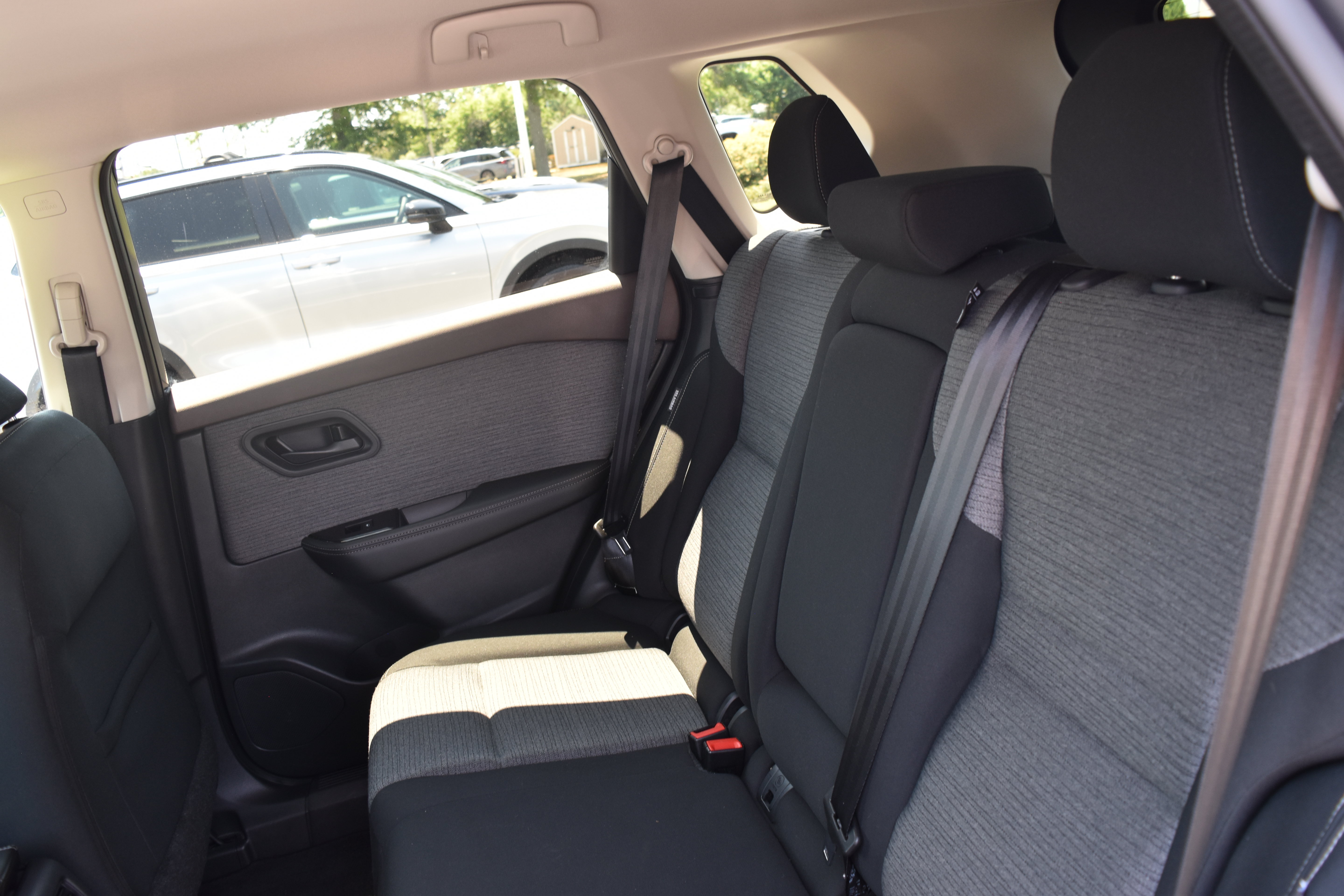 Used 2021 Nissan Rogue S AWD/4WD image 24