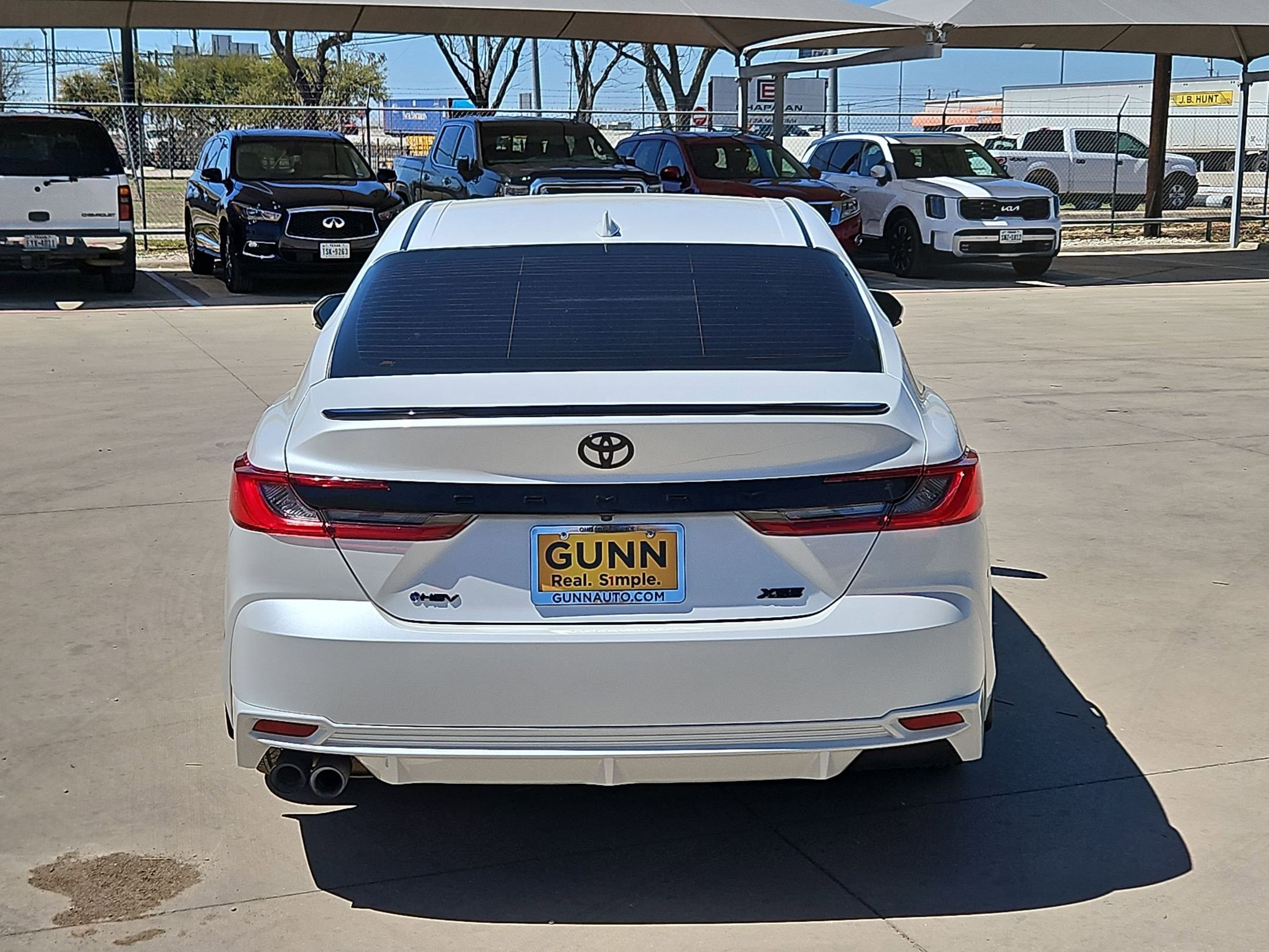 Used 2025 Toyota Camry XSE FWD image 4