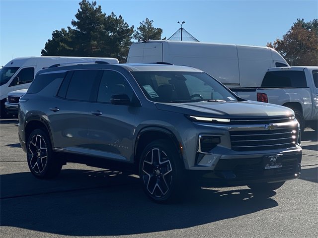 New 2026 Chevrolet Traverse High Country w/ LPO, Floor Liner Package image 3