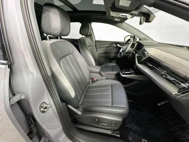Used 2024 Audi Q4 e-tron Prestige w/ Black Optic Package image 27