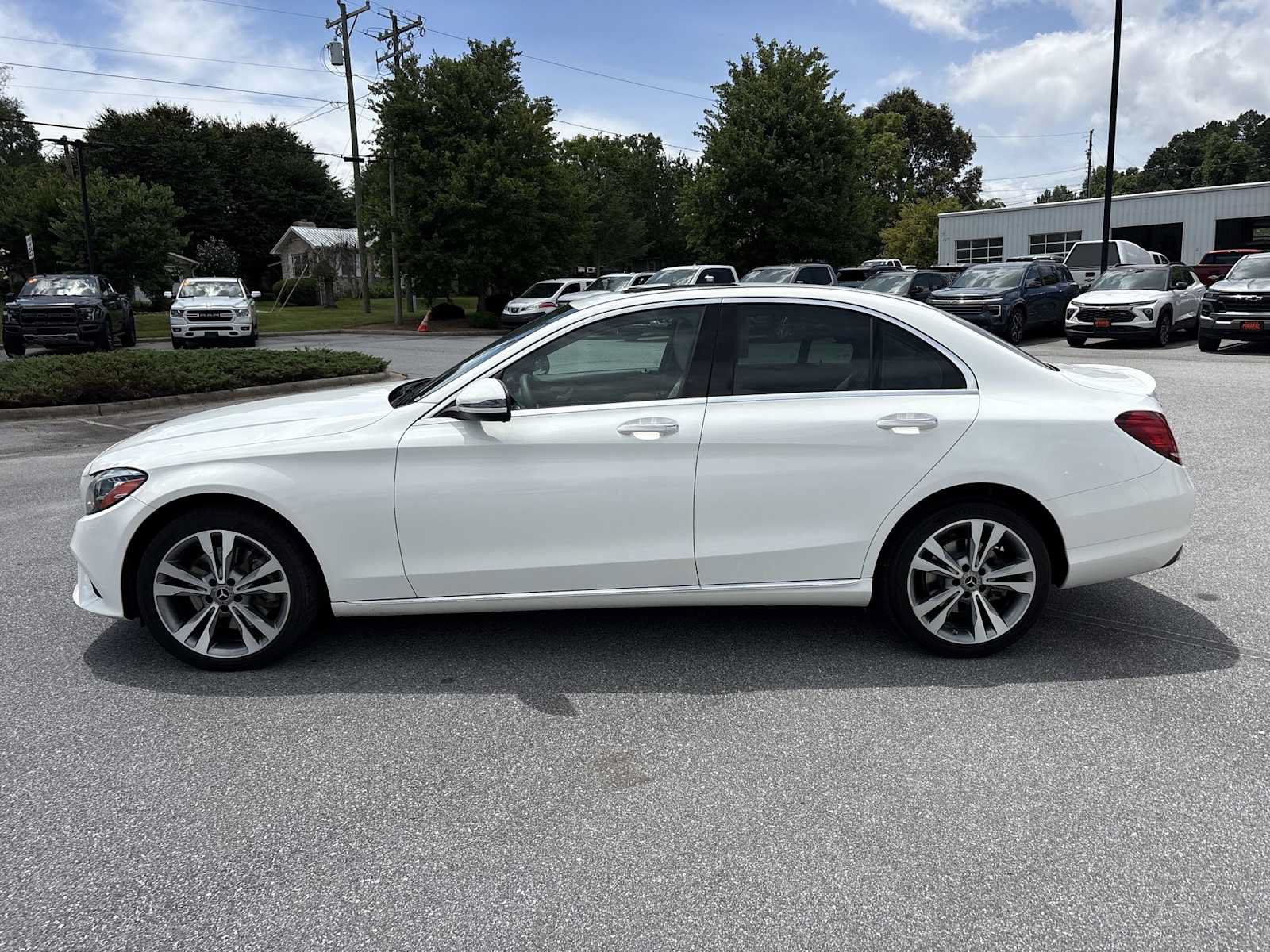 Used 2019 Mercedes-Benz C 300 4MATIC Sedan image 9