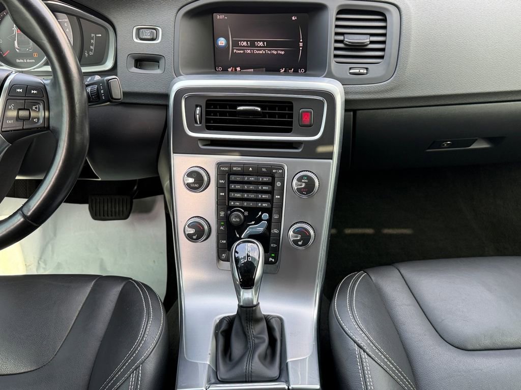 Used 2018 Volvo S60 T5 Dynamic w/ Vision Package FWD image 16