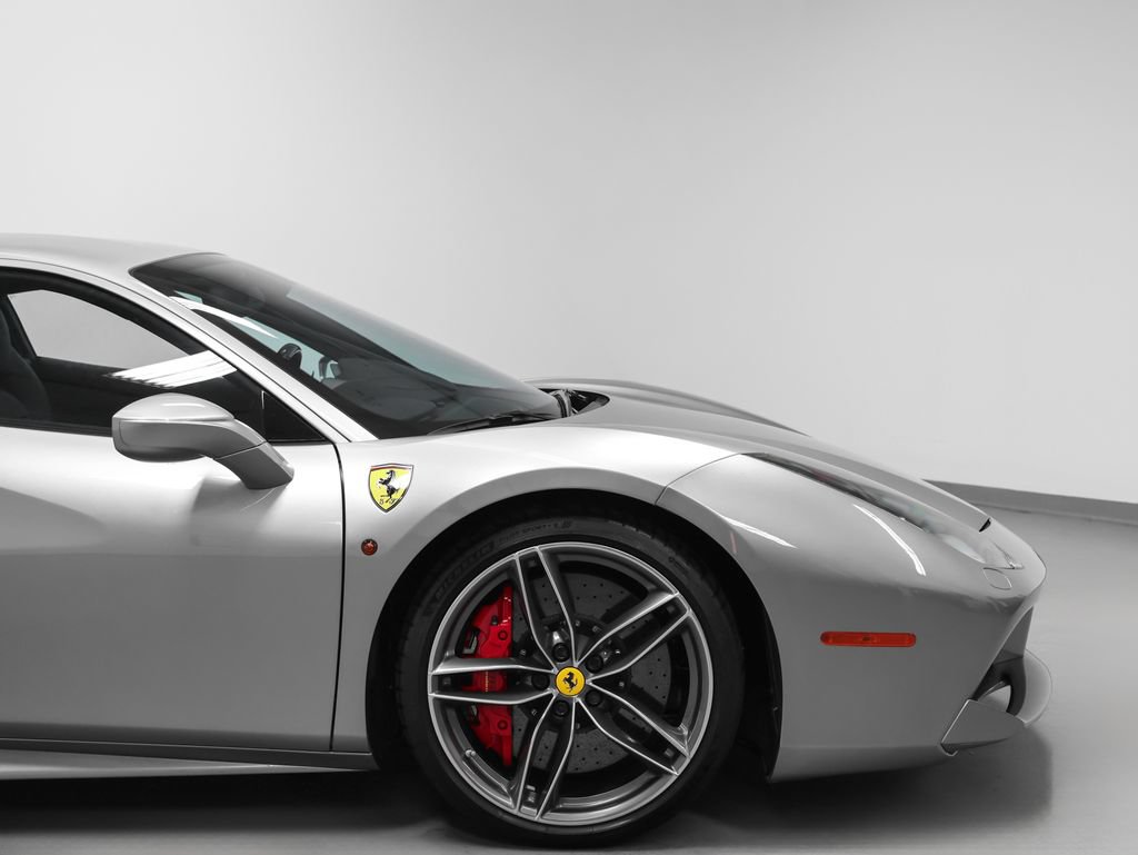 Certified 2018 Ferrari 488 GTB RWD image 10