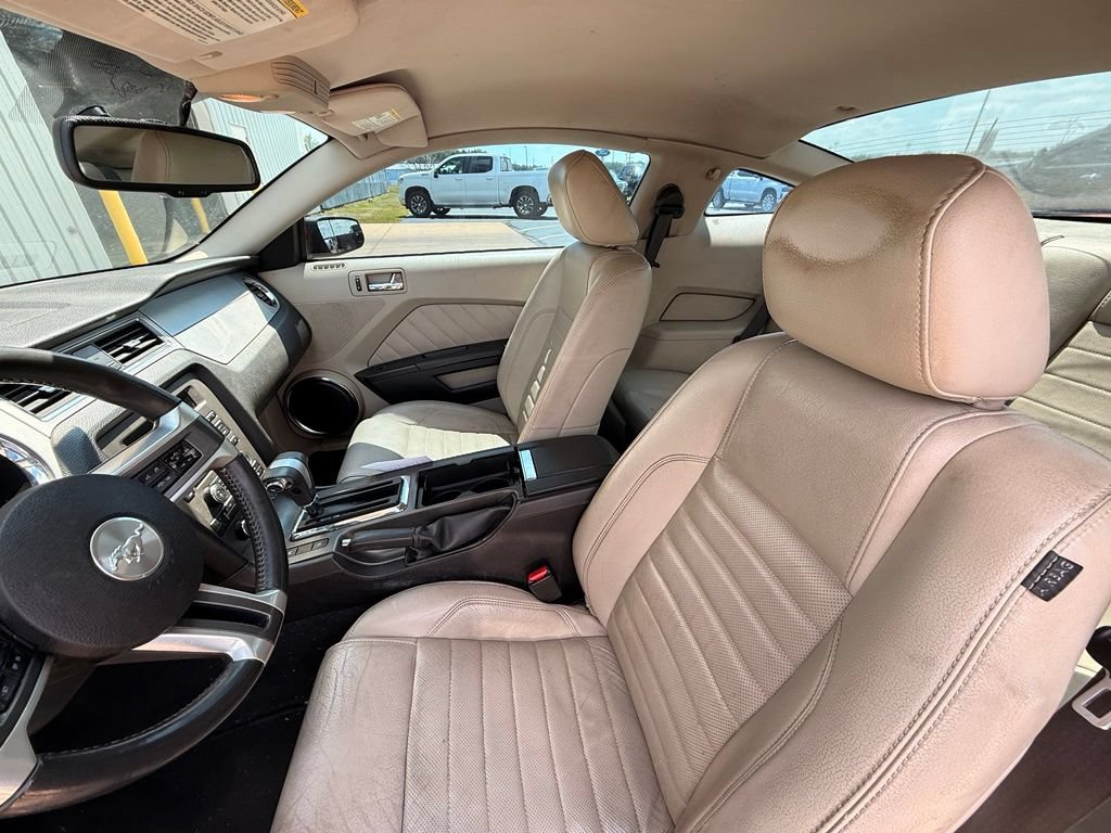 Used 2010 Ford Mustang GT RWD image 9