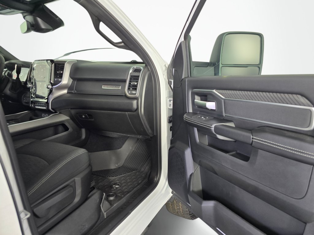 New 2026 RAM 3500 Big Horn AWD/4WD image 35