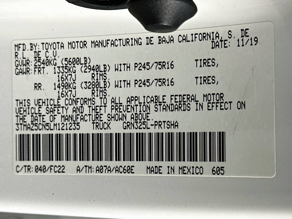 Used 2020 Toyota Tacoma SR5 RWD image 32