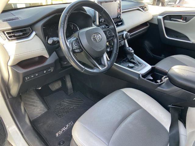 Used 2019 Toyota RAV4 Limited image 6