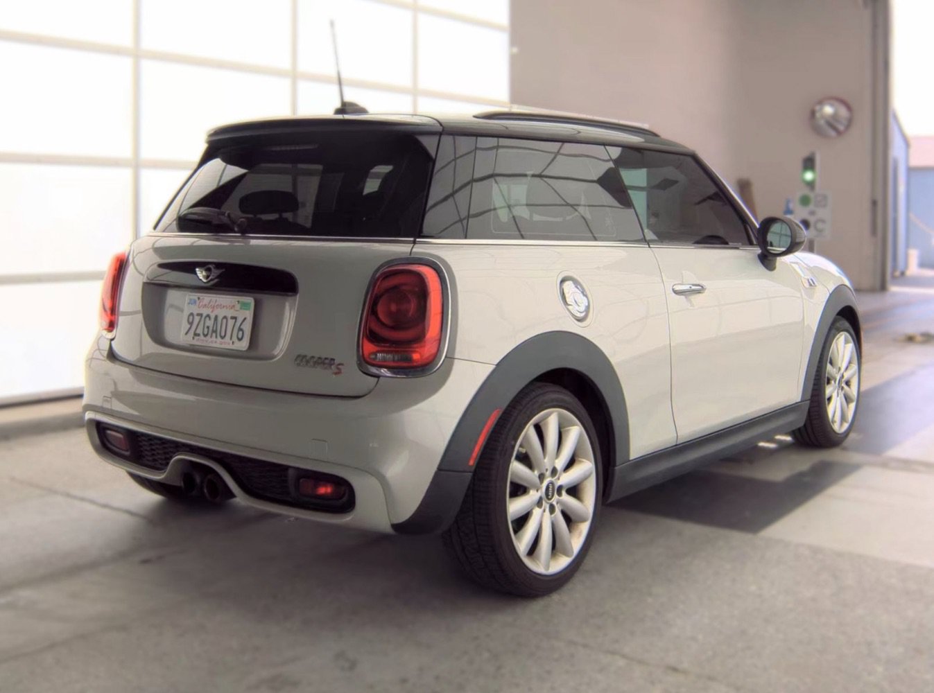 Used 2017 MINI Cooper S FWD image 4
