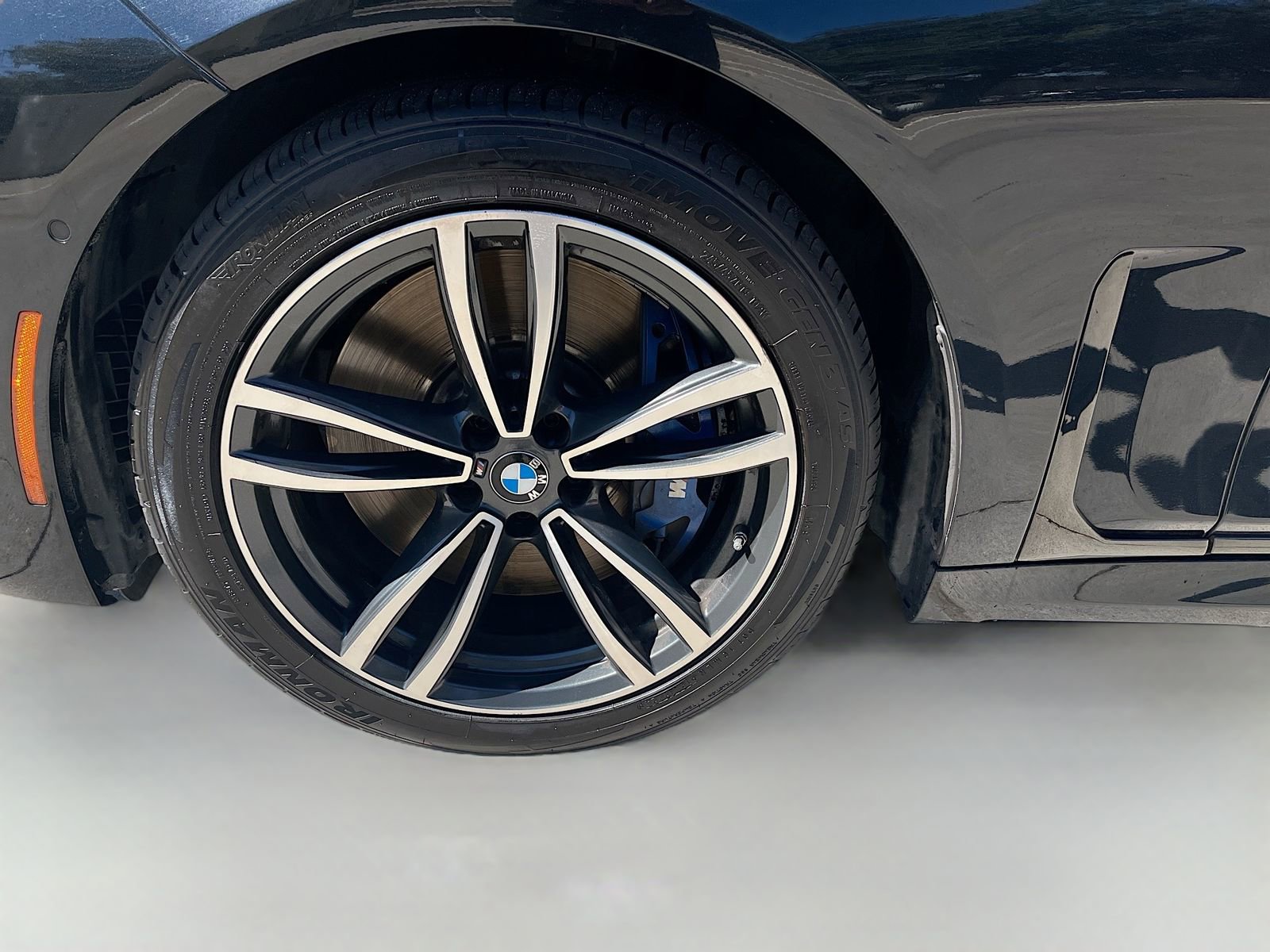 Used 2022 BMW 750i xDrive w/ Executive Package AWD/4WD image 33