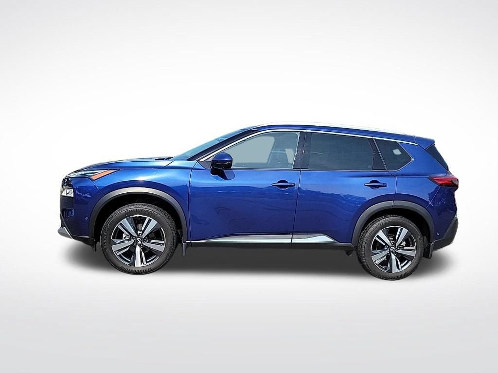 Used 2023 Nissan Rogue Platinum AWD/4WD image 2