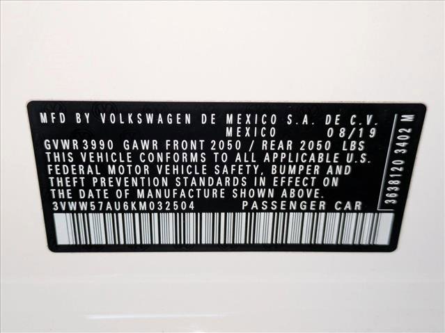 Used 2019 Volkswagen Golf S image 25