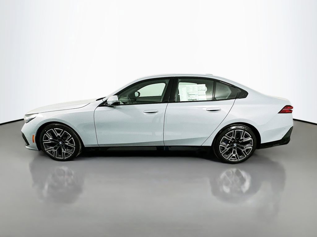 New 2026 BMW i5 eDrive40 w/ M Sport Package image 8