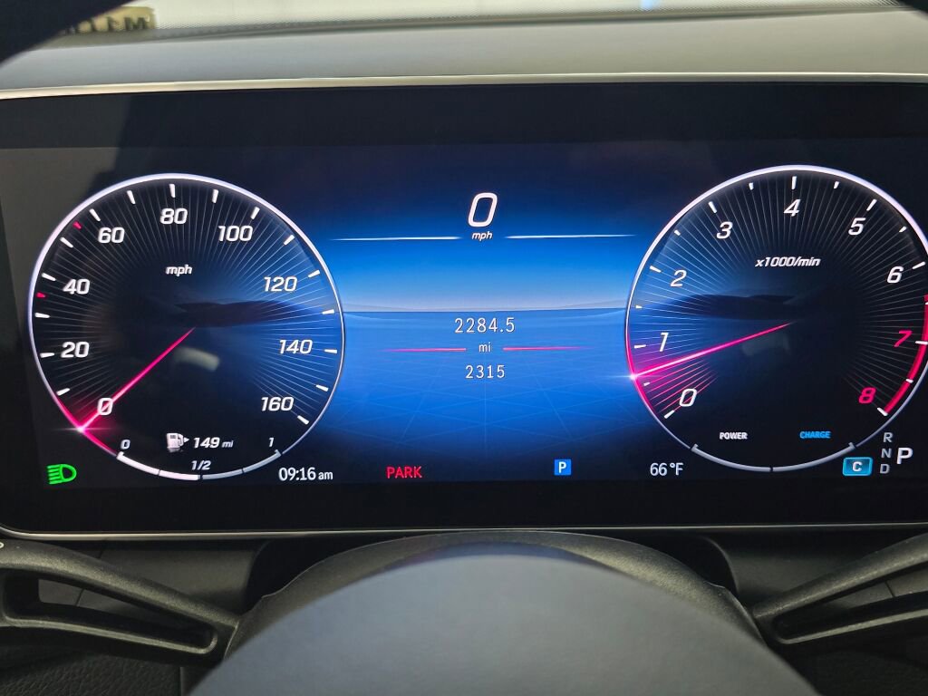 Used 2024 Mercedes-Benz GLC 300 4MATIC image 38