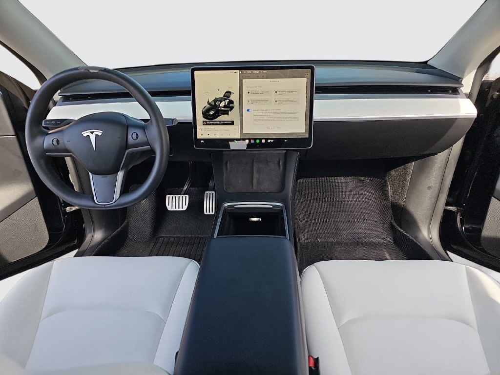 Used 2022 Tesla Model Y Performance AWD/4WD image 10