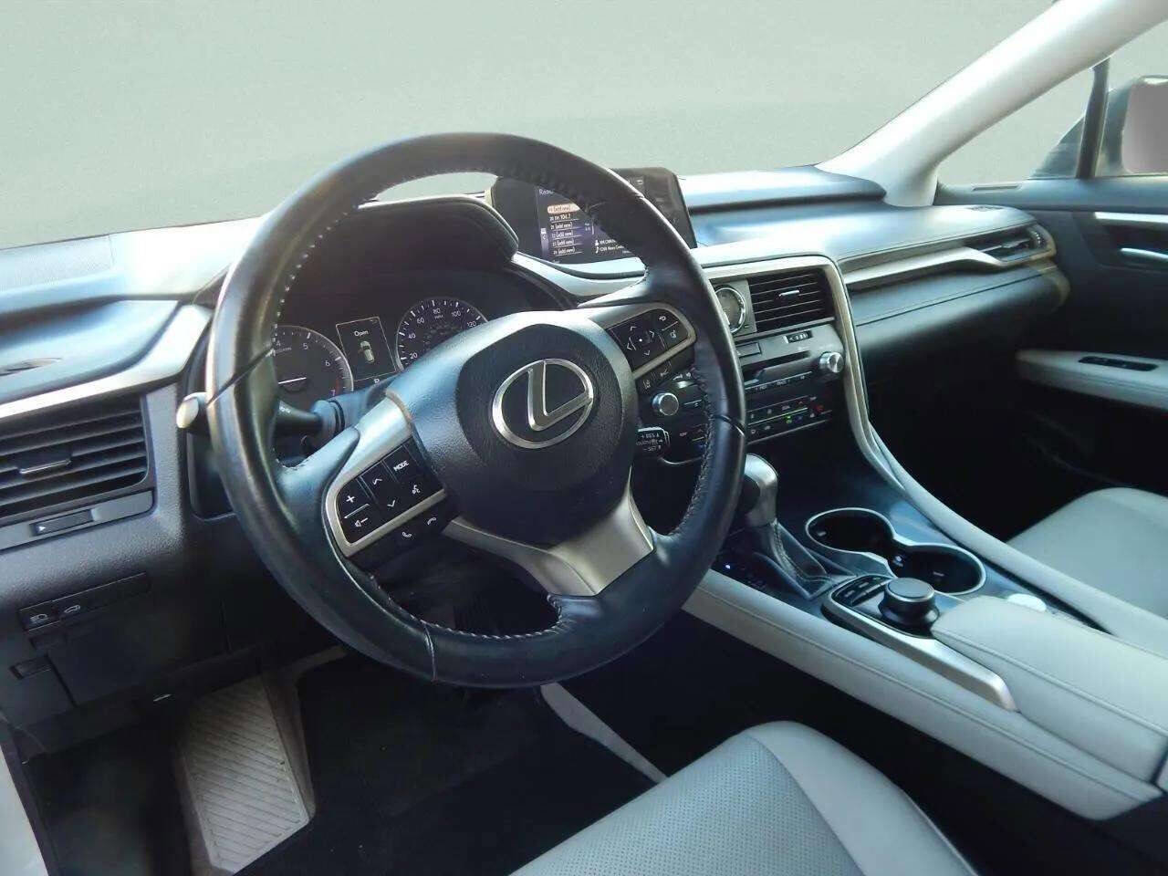 Used 2019 Lexus RX 350 FWD image 13