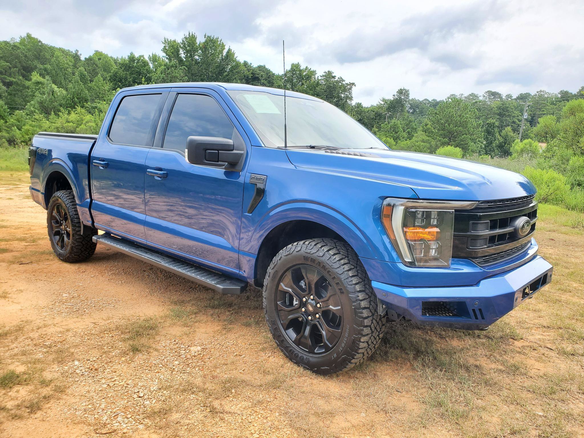 Used 2022 Ford F150 XLT w/ Equipment Group 302A High AWD/4WD image 18